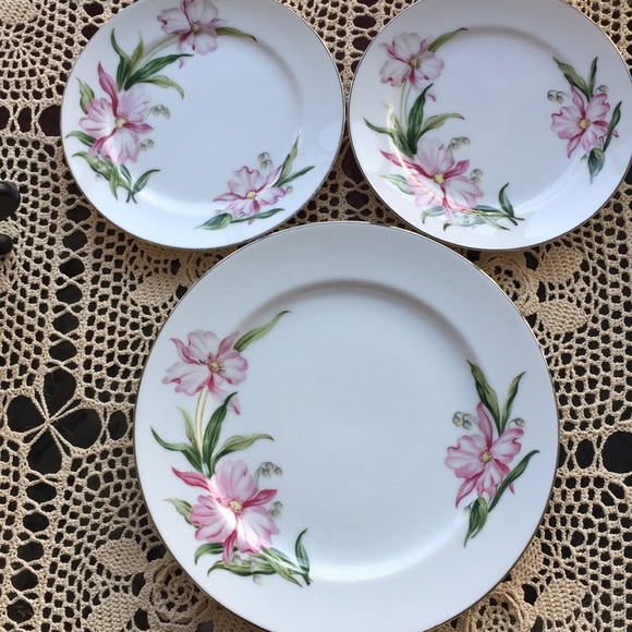 “Montclair” by HIRA FINE CHINA - Picture 1 of 2